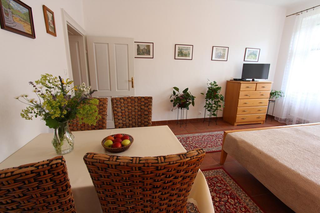 Penzion Jelen Vranov nad Dyjí Quarto foto