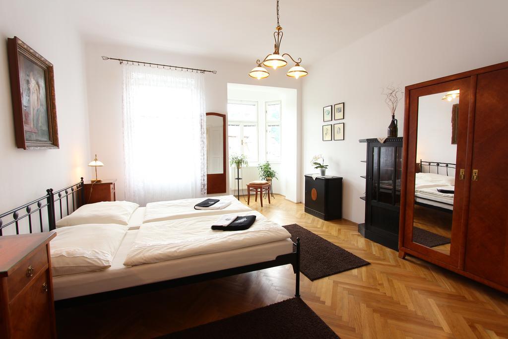 Penzion Jelen Vranov nad Dyjí Quarto foto