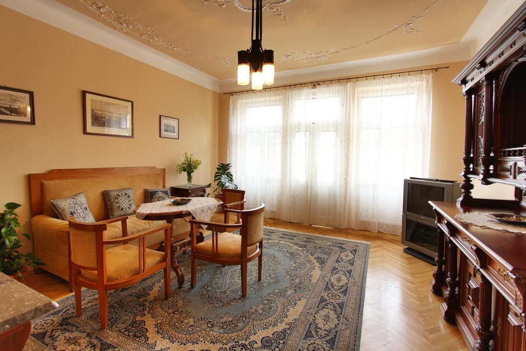 Penzion Jelen Vranov nad Dyjí Quarto foto
