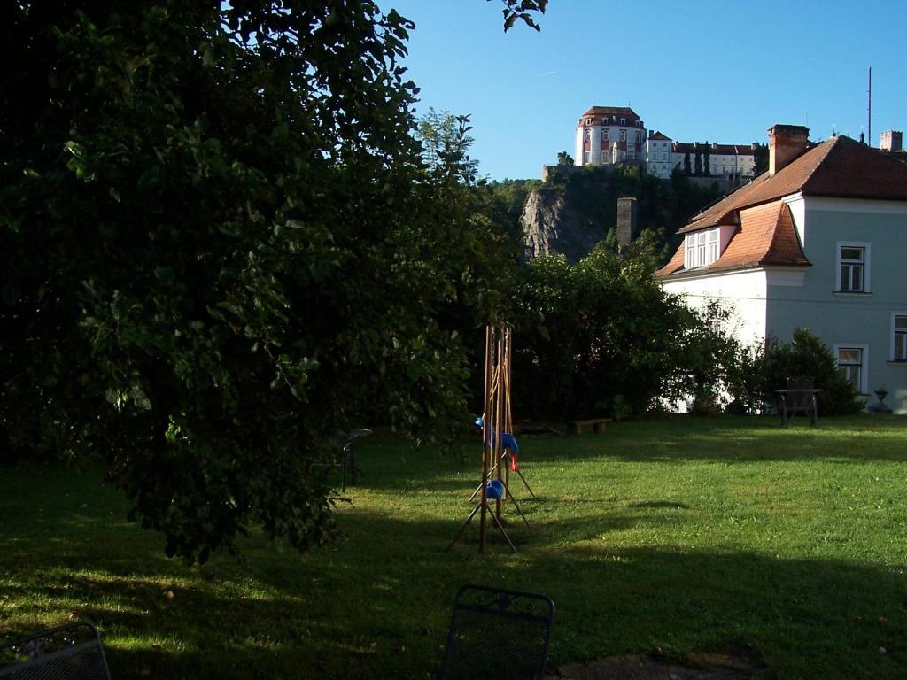 Penzion Jelen Vranov nad Dyjí Exterior foto