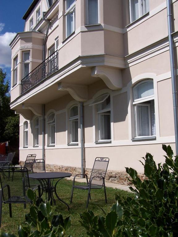 Penzion Jelen Vranov nad Dyjí Exterior foto
