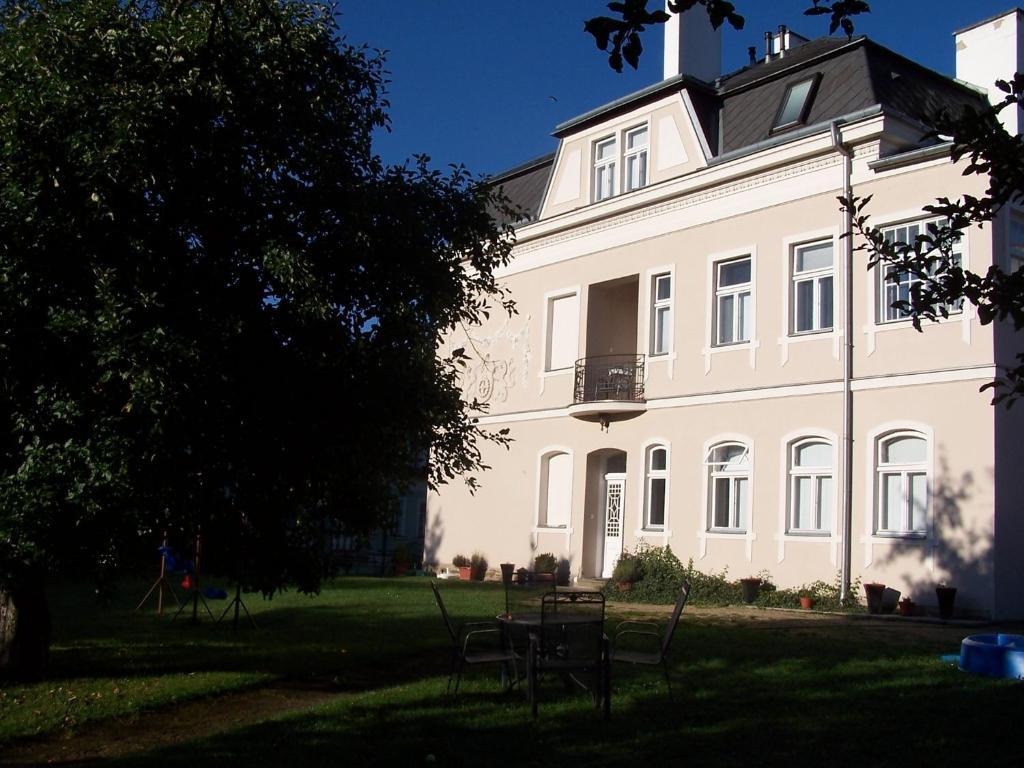 Penzion Jelen Vranov nad Dyjí Exterior foto