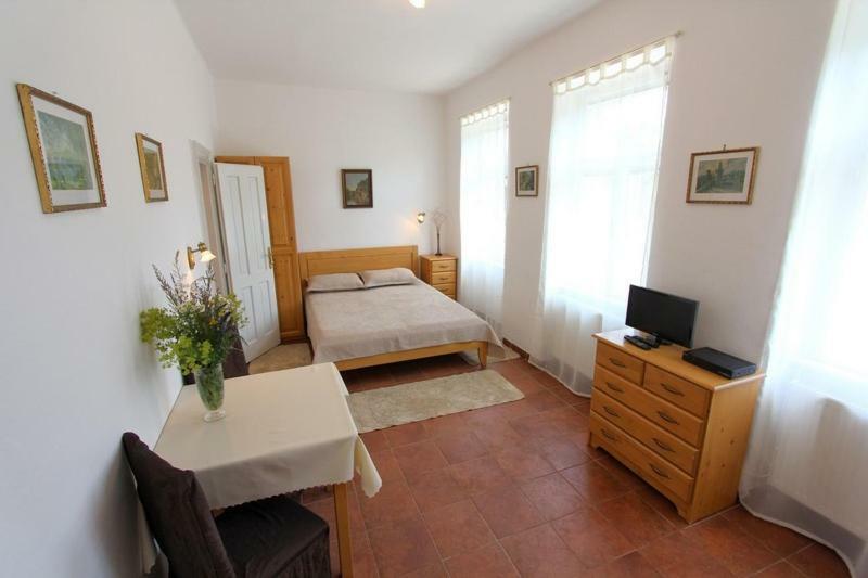 Penzion Jelen Vranov nad Dyjí Exterior foto